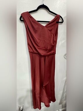 Just...Taylor Burgundy Satin Midi Dress